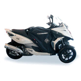 Coprigambe Termoscud R094X, un coprigambe impermeabile e termico. Utilizzato su scooter. Di TUCANO URBANO.